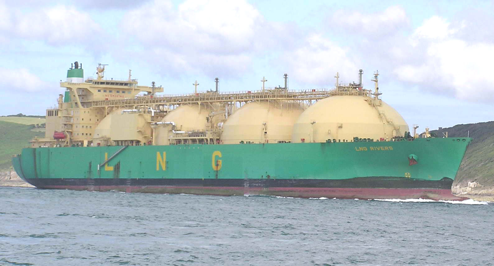 Louisiana LNG export tankers driving up gas prices